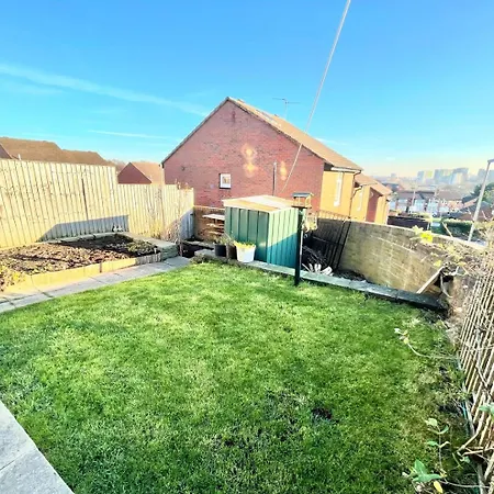 Penzion Guestready-close To Leeds City, Spacious, Sleeps 6
