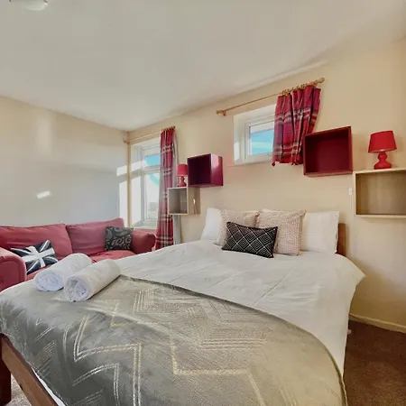 Guestready-close To Leeds City, Spacious, Sleeps 6 招待所 *