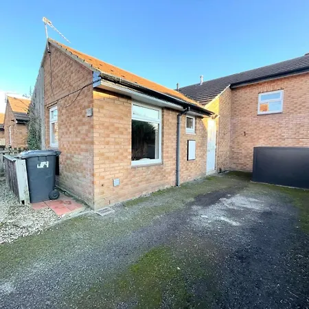 招待所 Guestready-close To Leeds City, Spacious, Sleeps 6 利兹
